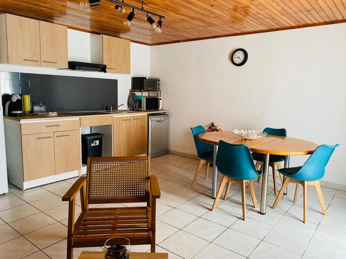 Gite E & M Saint-Denis-de-Pile Ngoại thất bức ảnh